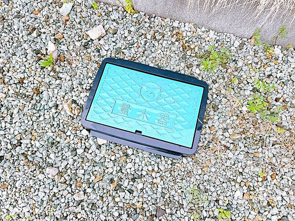 【量水器】こちらの住宅は上下水道完備になっています。
