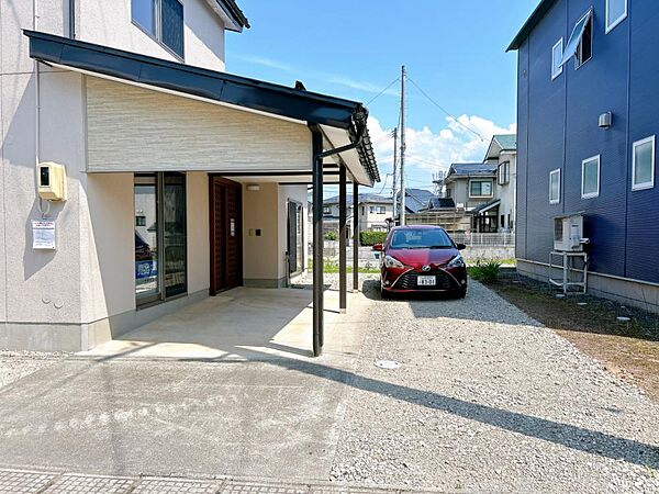 detached 山形県南陽市二色根202-16
地図を見る