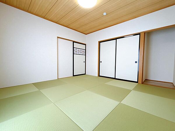 detached 山形県南陽市二色根202-16
地図を見る