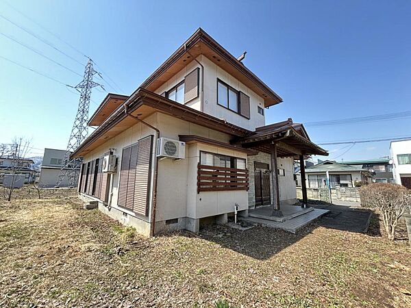 detached 山形県長井市幸町12-29
地図を見る
