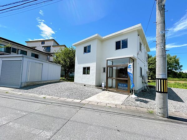 detached 山形県米沢市通町6丁目14-8
地図を見る