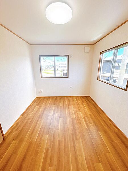 detached 山形県米沢市通町6丁目14-8
地図を見る