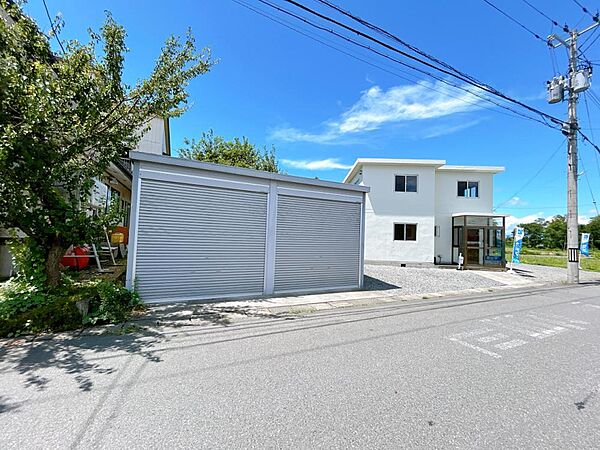 detached 山形県米沢市通町6丁目14-8
地図を見る