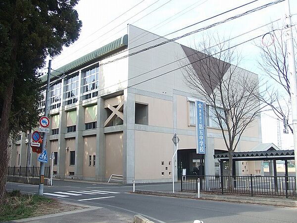 detached 山形県米沢市通町6丁目14-8
地図を見る