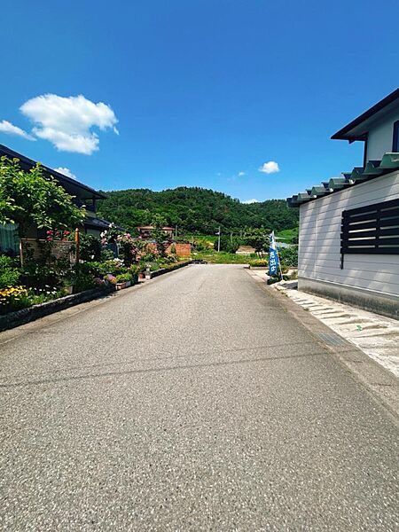 detached 山形県南陽市三間通709-6
地図を見る