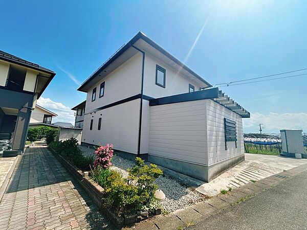 detached 山形県南陽市三間通709-6
地図を見る