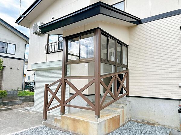 detached 山形県米沢市中田町858-19
地図を見る