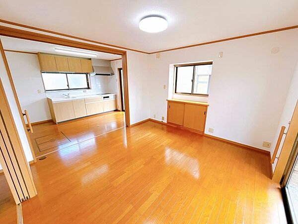 detached 山形県米沢市中田町858-19
地図を見る