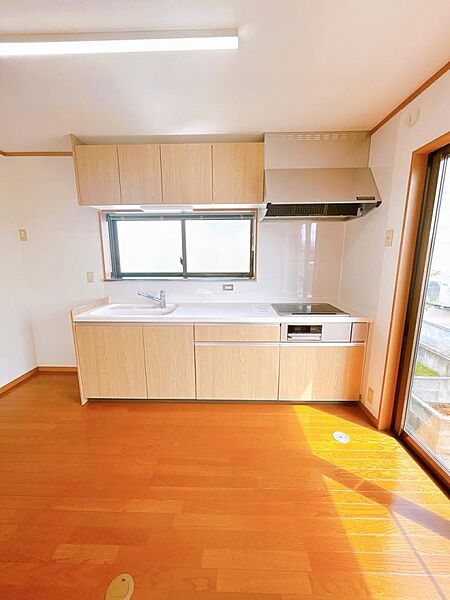 detached 山形県米沢市中田町858-19
地図を見る