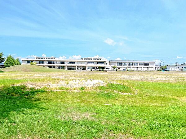 detached 山形県米沢市林泉寺3丁目11-7
地図を見る