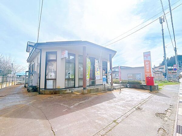 【周辺環境/郵便局】漆山郵便局まで約800ｍ（徒歩10分）