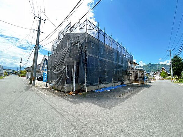 角地物件のため開放感があり日当たり良好です。