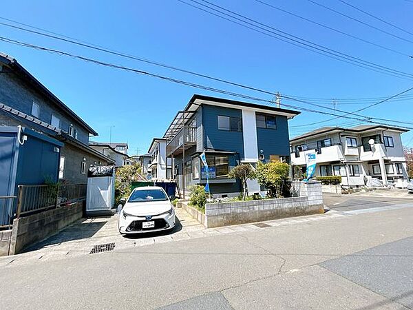 【リフォーム中】駐車場は普通車2台を停めることが可能です。