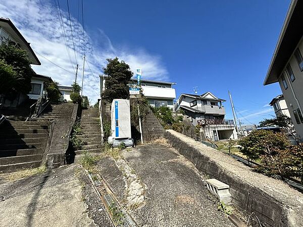 【リフォーム中】駐車場は敷地内に1台分ございます。近隣駐車場に関してはスタッフまでお問い合わせください。