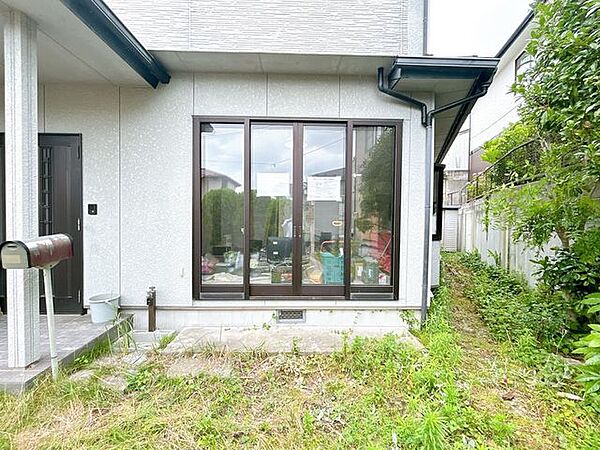 【リフォーム中】庭です。除草を行います。