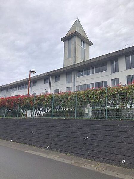 大和町立小野小学校まで徒歩8分。 610m