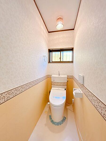 トイレを拡大表示