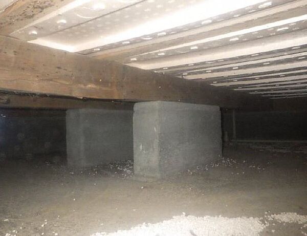 中古住宅の3大リスクである、雨漏り、主要構造部分の欠陥や腐食、給排水管の漏水や故障を2年間保証します。その前提で床下まで確認の上でリフォームし、シロアリの被害調査と防除工事もおこないました。
