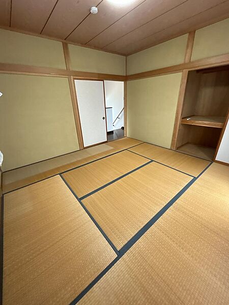 detached 福島県南相馬市原町区北原字岩見堀子1-15
地図を見る