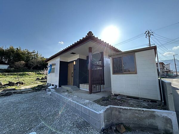 価格には消費税、リフォーム費用を含みます。リフォーム中でもご案内可能。内覧希望の方はお電話ください。