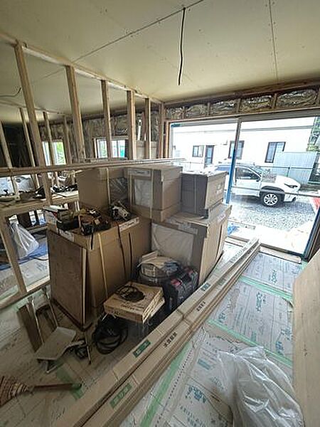 【リフォーム中】1階西側和室は洋室に変更を行います。天井壁クロスの張替、床フロアの張替を行います。