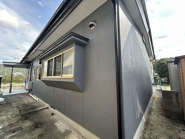 【リフォーム中】北側の外観です。外壁と屋根は塗装を行います。おうち全体の印象ががらりと変わりますよ。