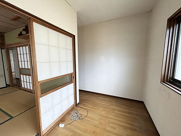 detached 福島県須賀川市松塚字北山54-14
地図を見る
