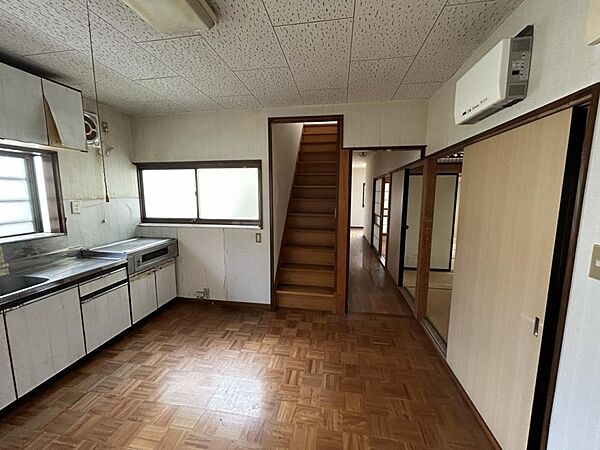 detached 福島県須賀川市松塚字北山54-14
地図を見る
