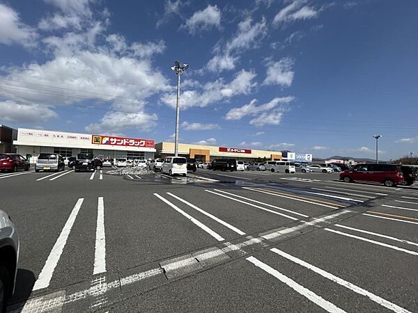 detached 福島県須賀川市松塚字北山54-14
地図を見る
