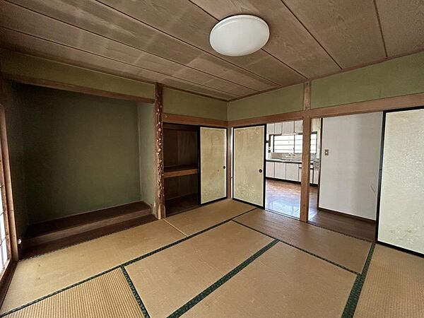 detached 福島県須賀川市松塚字北山54-14
地図を見る