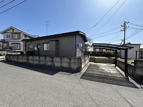 detached 福島県須賀川市並木町254-4
地図を見る