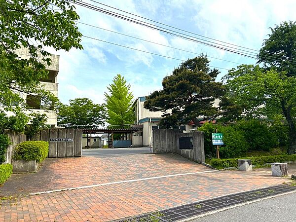 detached 福島県西白河郡矢吹町一本木96-11
地図を見る
