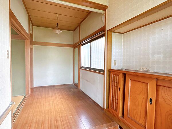 detached 福島県西白河郡泉崎村大字関和久字八雲神社6-10
地図を見る