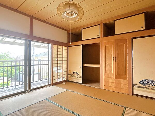 detached 福島県西白河郡泉崎村大字関和久字八雲神社6-10
地図を見る