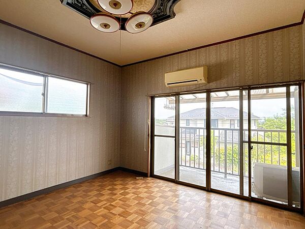 detached 福島県西白河郡泉崎村大字関和久字八雲神社6-10
地図を見る