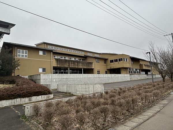 detached 福島県白河市西三坂山2-53
地図を見る