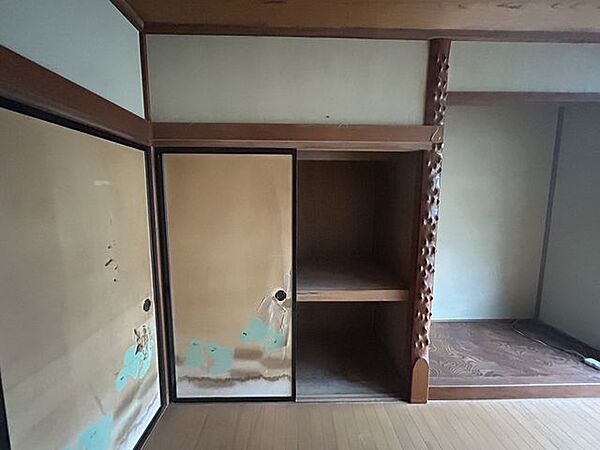 【リフォーム予定/LDK】間取り変更を行い、約15帖のLDKを造作します。壁天井クロス張替え、床建具交換、耐震補強工事、窓サッシ交換等を行う予定です。対面キッチンになりますので家事もしやすくなります…
