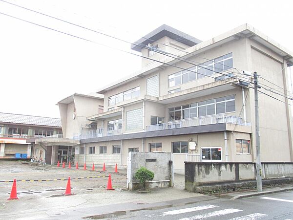 detached 福島県会津若松市桧町3-28
地図を見る