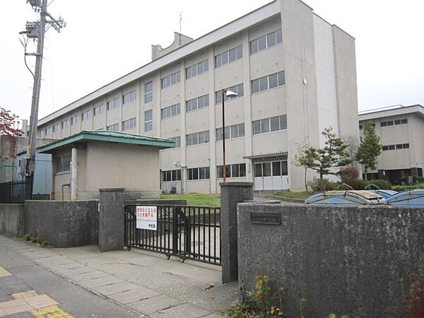 detached 福島県会津若松市桧町3-28
地図を見る