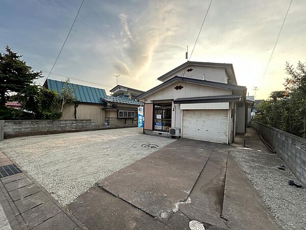 detached 福島県喜多方市塩川町字舘ノ内940-14
地図を見る