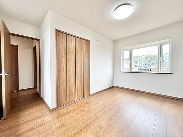 【リフォーム済】2F元主寝室を割り、2部屋へ改装しました。