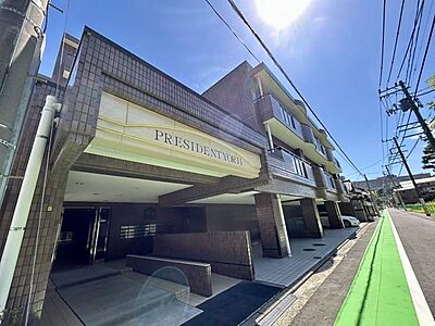 外観：価格には消費税、リフォーム費用を含みます。リフォーム中でもご案内可能。内覧希望の方はお電話ください。