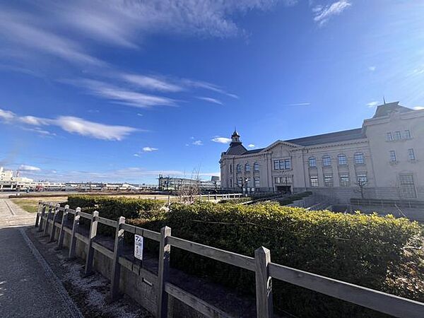 新潟市歴史博物館みなとぴあまで約4800ｍです。