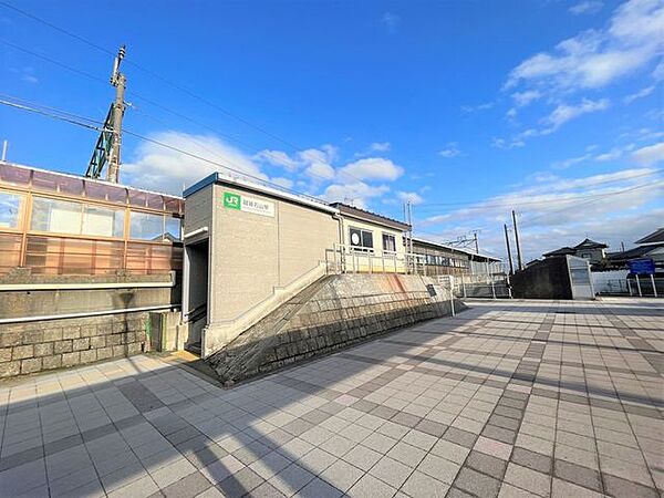 越後石山駅(JR東日本 信越本線) 徒歩14分。 1110m