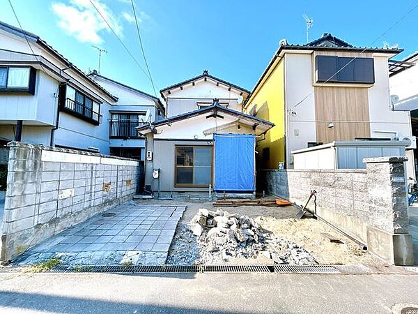 内覧希望の方はぜひお問い合わせください。価格には消費税が含まれます。