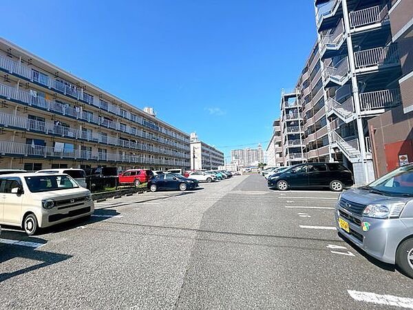 敷地内駐車場。1台分確保しています。