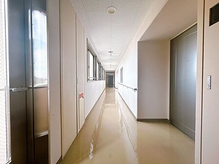共用部の廊下です。