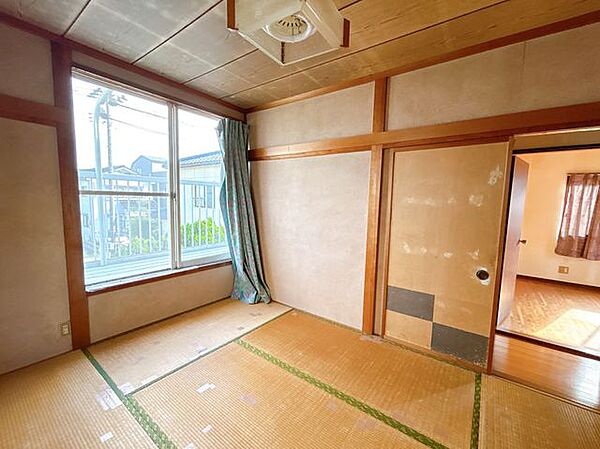 【リフォーム前】2階の和室です。