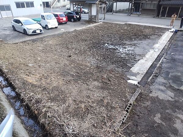 敷地裏側外観写真です。