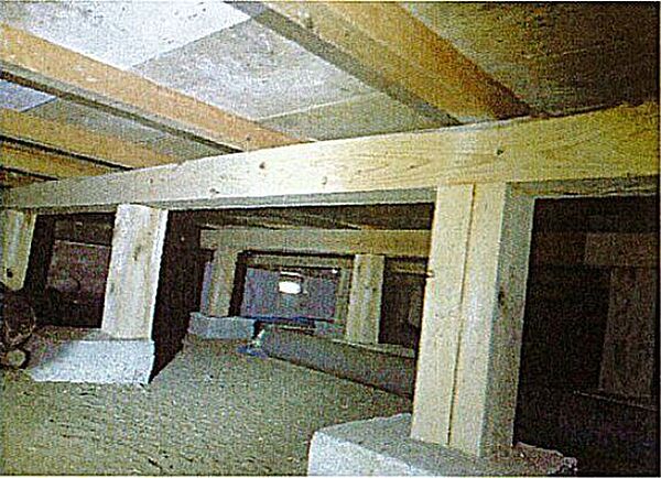 中古住宅の3大リスクである、雨漏り、主要構造部分の欠陥や腐食、給排水管の漏水や故障を2年間保証します。その前提で床下まで確認の上でリフォームし、シロアリの被害調査と防除工事もおこないます。